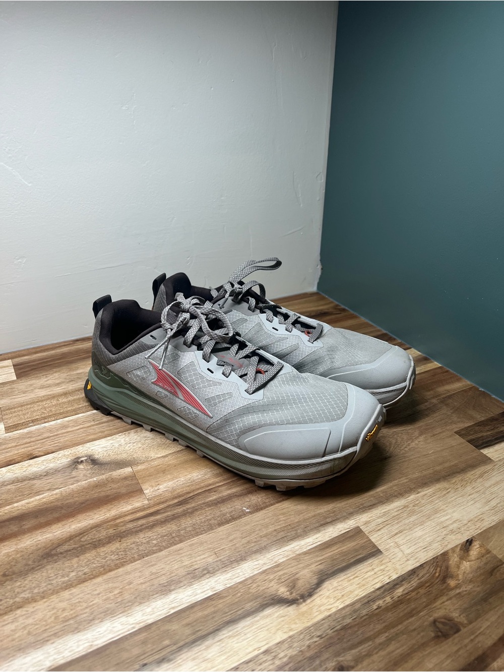Altra Lone Peak 9+